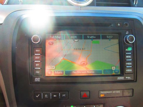 Used 2009 Buick Enclave CXL w/ Entertainment Package #4 image 12