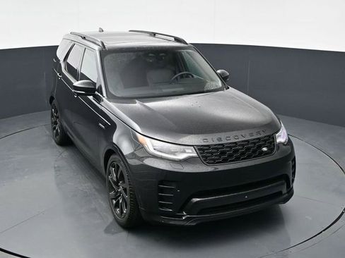 Used 2024 Land Rover Discovery Dynamic SE image 15