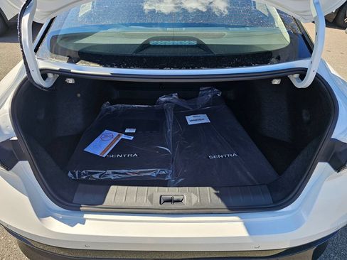 New 2026 Nissan Sentra SR w/ SR Premium Package FWD image 23