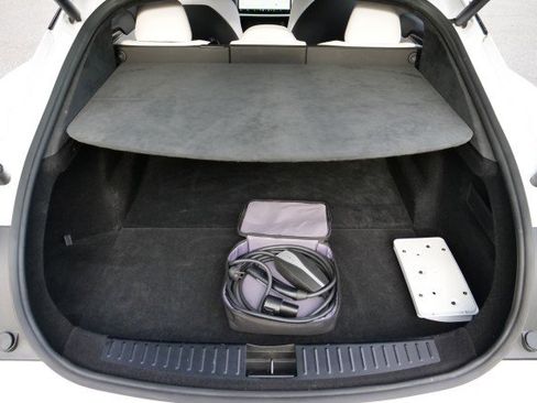 Used 2021 Tesla Model S Plaid image 31