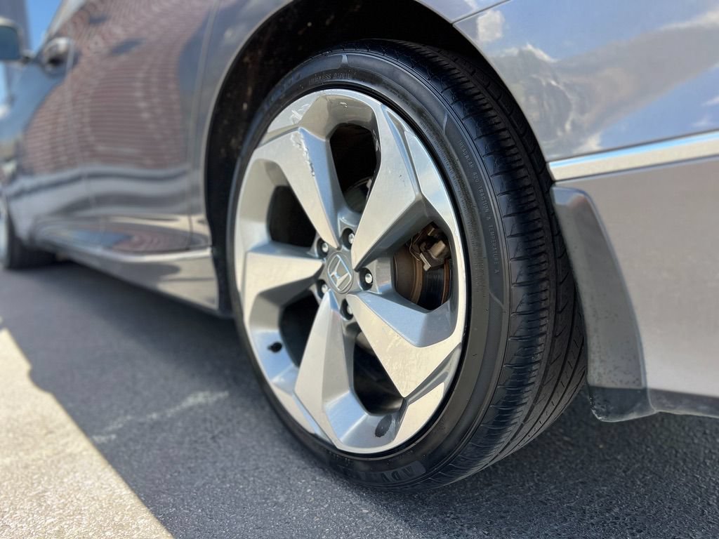 Used 2019 Honda Accord Touring image 32