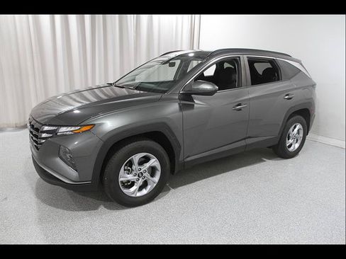 Certified 2023 Hyundai Tucson SEL AWD/4WD image 3
