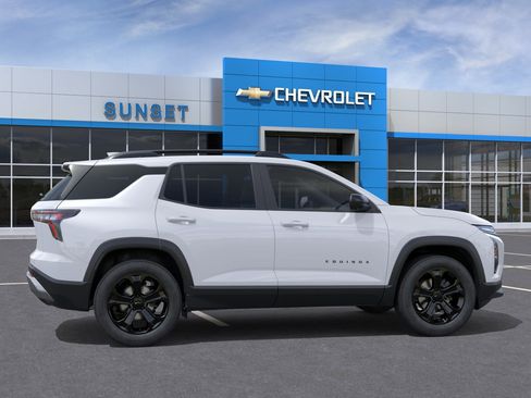 New 2026 Chevrolet Equinox LT w/ Midnight Edition FWD image 5