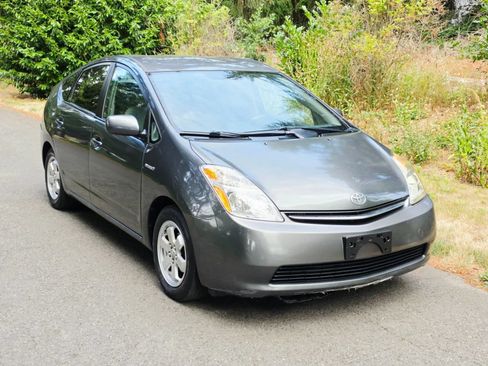 Used 2007 Toyota Prius w/ Pkg 2 FWD image 7