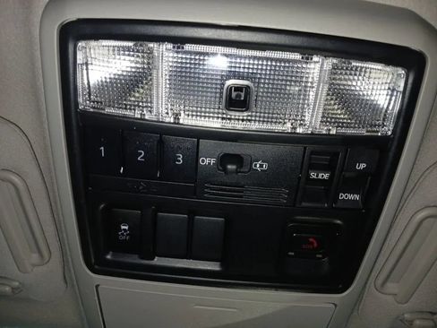 Used 2021 Toyota 4Runner SR5 Premium w/ Moonroof Package RWD image 37