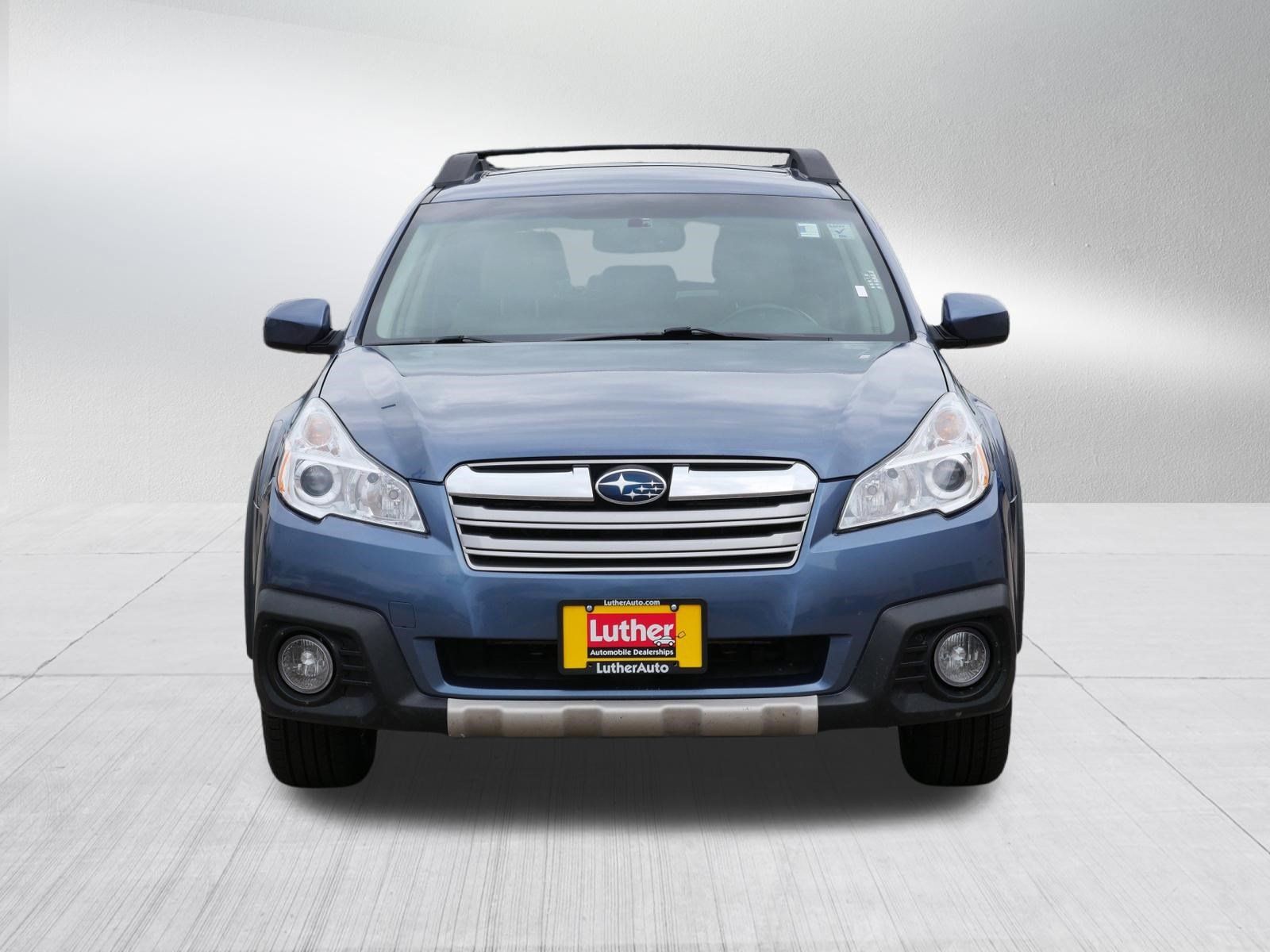 Used 2014 Subaru Outback 2.5i Limited w/ Moonroof Package AWD/4WD image 2