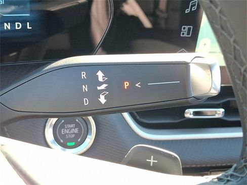 New 2026 Chevrolet Equinox LT w/ Convenience Package II image 11