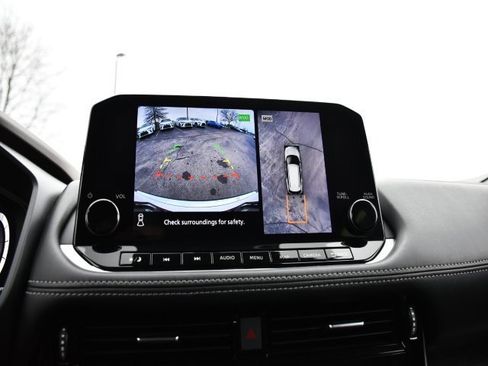 Used 2023 Nissan Rogue Platinum image 15