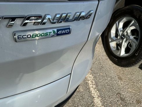 Used 2019 Ford Escape Titanium image 6