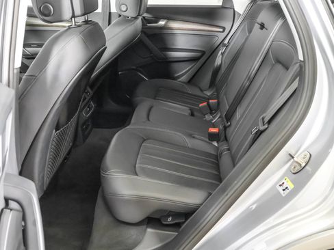 Used 2023 Audi Q5 2.0T Premium w/ Convenience Package AWD/4WD image 36