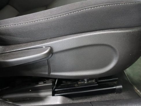 Used 2014 Chevrolet Cruze LT image 22