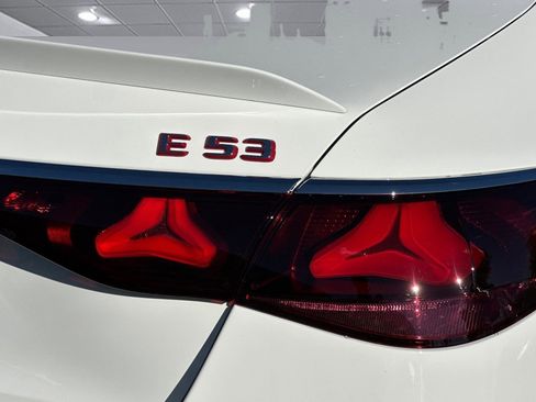 New 2026 Mercedes-Benz E 53 AMG e 4MATIC Sedan image 13