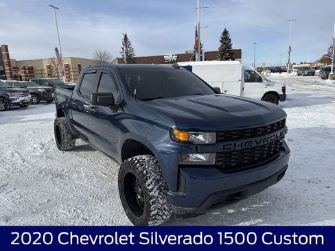 Used 2020 Chevrolet Silverado 1500 Custom w/ Custom Value Package image 4