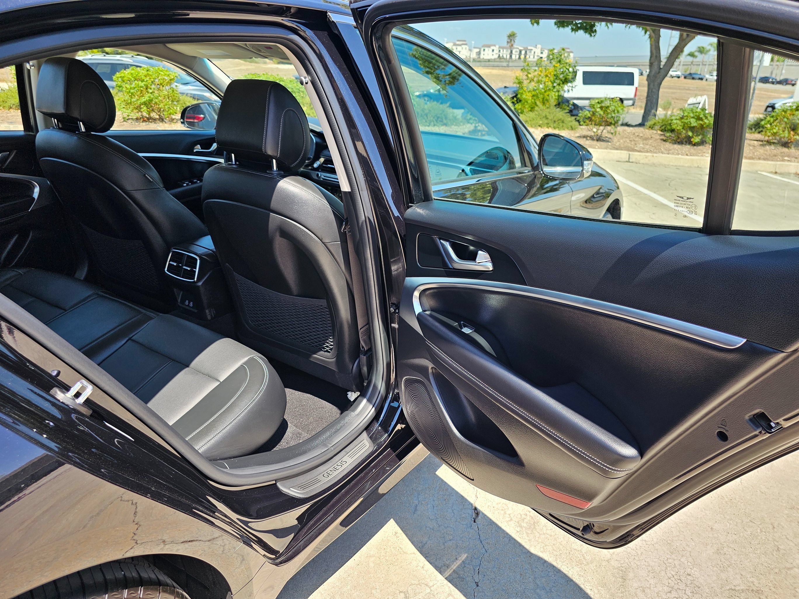 Used 2025 Genesis G70 2.5T RWD image 26