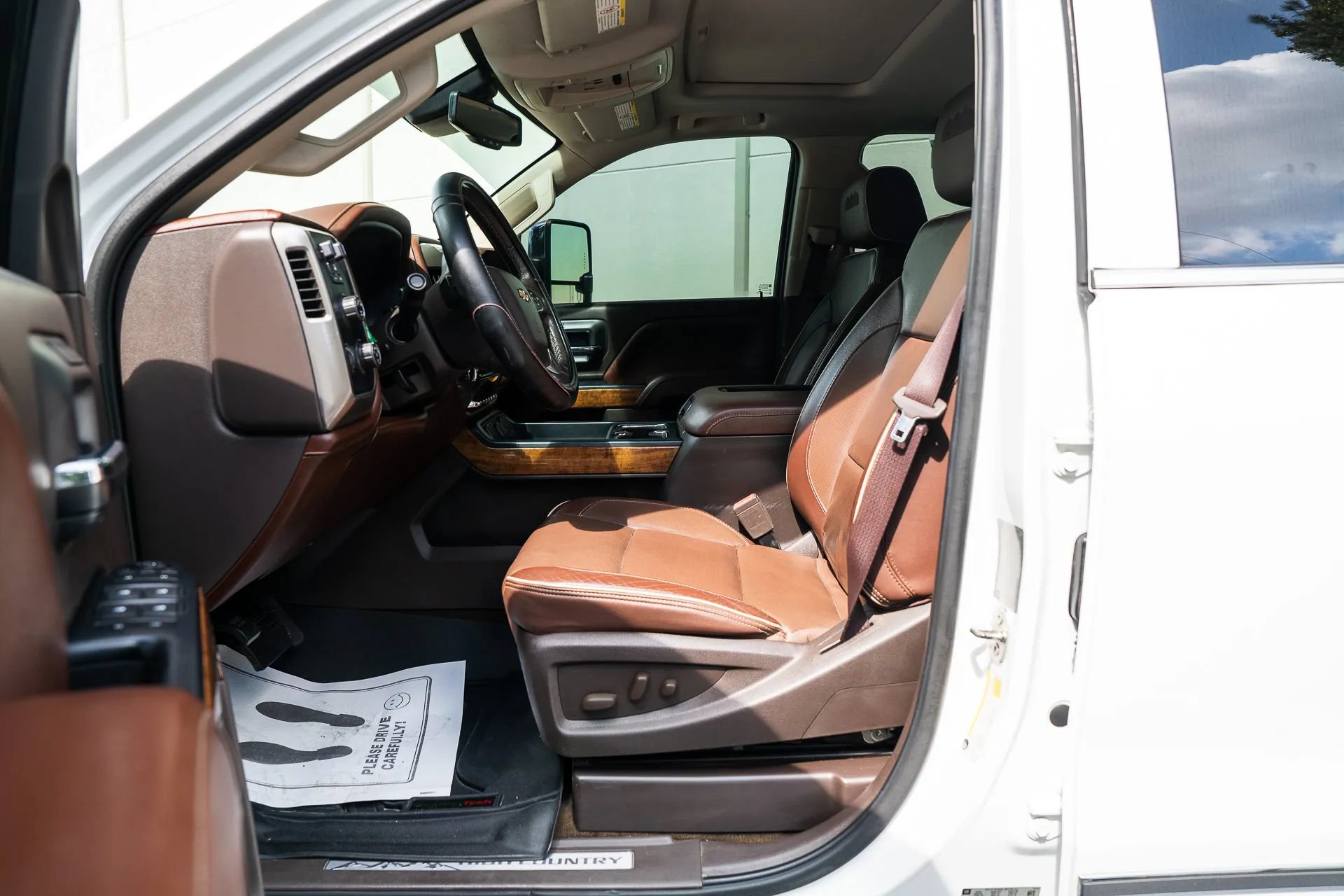 Used 2016 Chevrolet Silverado 3500 High Country w/ Duramax Plus Package AWD/4WD image 16