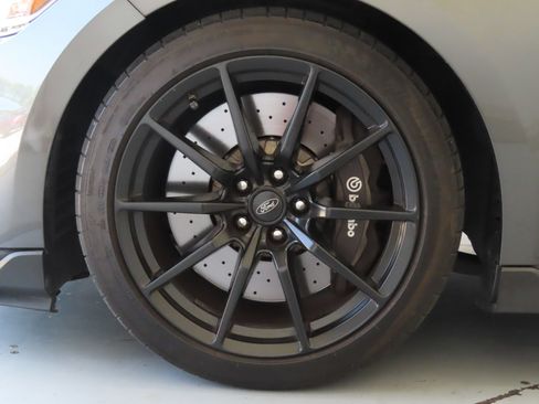 Used 2017 Ford Mustang Shelby GT350 w/ Electronics Package RWD image 24