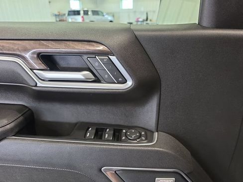Used 2025 Chevrolet Silverado 1500 LTZ w/ LTZ Convenience Package II AWD/4WD image 20