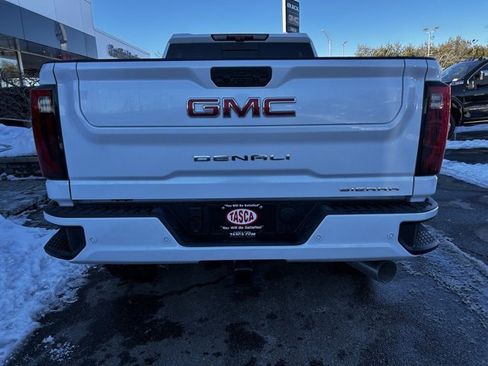 New 2026 GMC Sierra 2500 Denali w/ Denali Reserve Package image 6