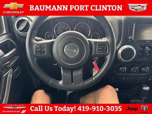 Used 2014 Jeep Wrangler Unlimited Sahara w/ Dual Top Group AWD/4WD image 14