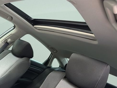 Used 2020 Honda Accord EX image 16