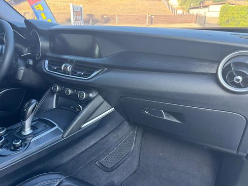 Used 2019 Alfa Romeo Stelvio RWD image 25
