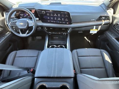 New 2026 Chevrolet Suburban High Country RWD image 12