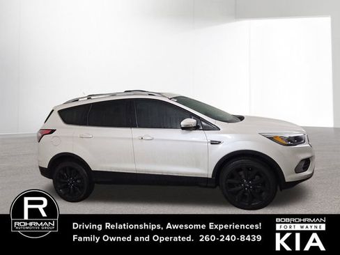 Used 2018 Ford Escape Titanium image 5