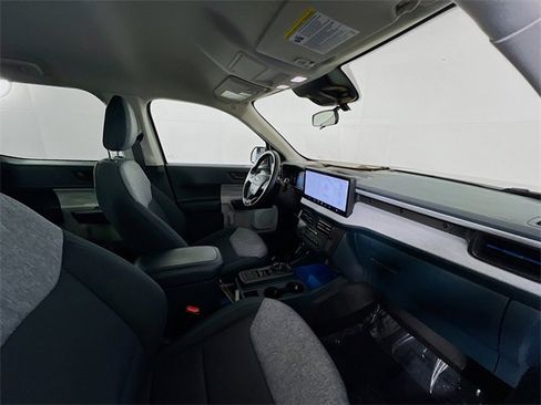 Used 2025 Ford Maverick XLT image 23