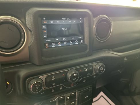 Used 2021 Jeep Wrangler Unlimited Sport image 16