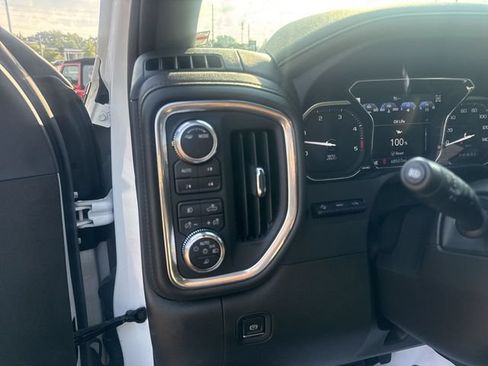 Used 2023 GMC Sierra 3500 AT4 w/ AT4 Premium Plus Package AWD/4WD image 12
