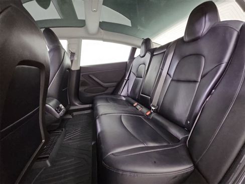 Used 2018 Tesla Model 3 Mid Range image 20