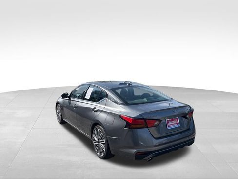 Used 2023 Nissan Altima 2.5 SL FWD image 6