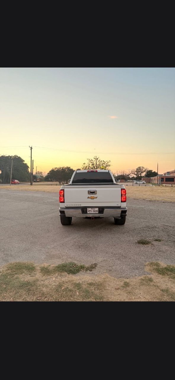Used 2018 Chevrolet Silverado 1500 LT w/ Texas Edition RWD image 7