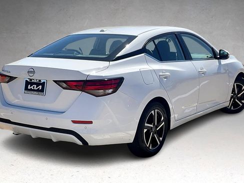 Used 2025 Nissan Sentra SV image 22