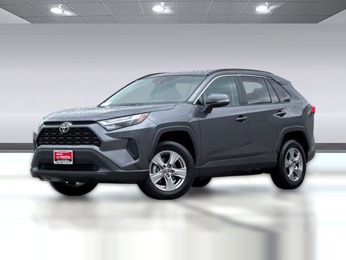 Used 2025 Toyota RAV4 XLE w/ Weather Package image 24