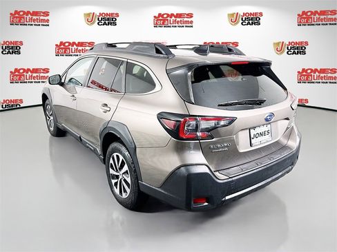 Certified 2024 Subaru Outback Premium image 2