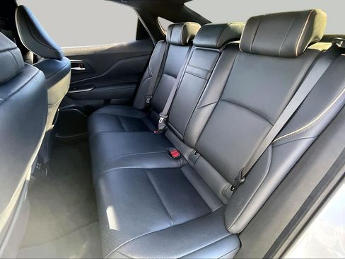 Used 2023 Toyota Crown Platinum w/ Carpet Mat Package (TMS) AWD/4WD image 20