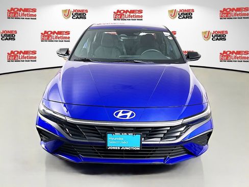 Certified 2025 Hyundai Elantra Sport FWD image 11