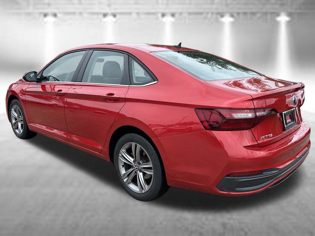 Used 2023 Volkswagen Jetta SE w/ Panoramic Sunroof Package FWD image 4
