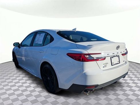 Used 2025 Toyota Camry LE image 5