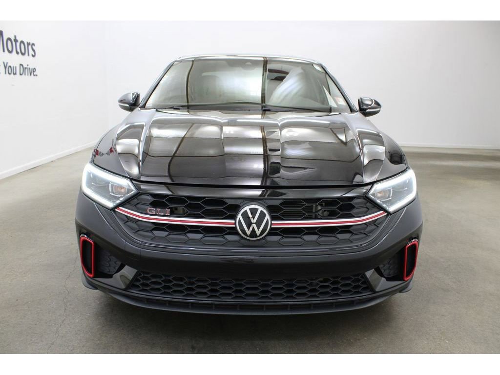 Used 2022 Volkswagen Jetta GLI Autobahn FWD image 3
