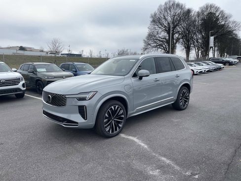 New 2026 Volvo XC90 T8 Plus image 3