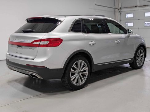 Used 2017 Lincoln MKX Reserve AWD/4WD image 8