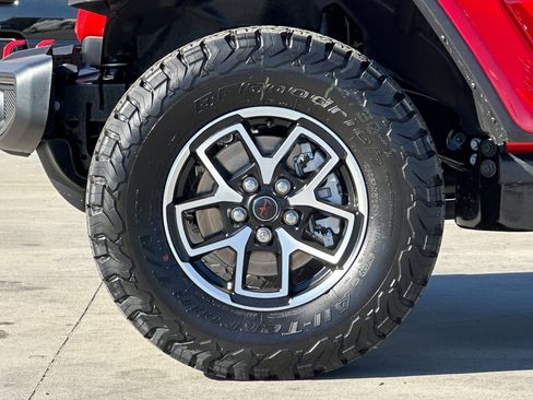 New 2026 Jeep Wrangler Unlimited Rubicon AWD/4WD image 26