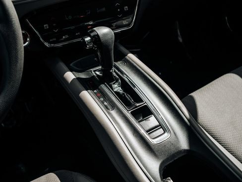 Used 2017 Honda HR-V EX image 32