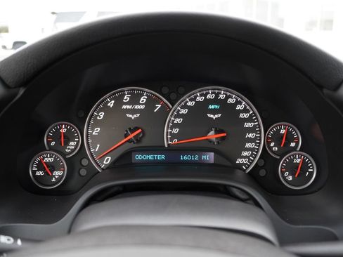 Used 2011 Chevrolet Corvette Grand Sport w/ Preferred Equipment Group RWD image 30