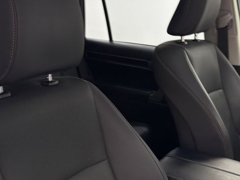 Used 2019 Lexus GX 460 AWD/4WD image 12