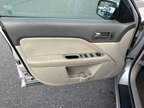 Used 2012 Ford Fusion SEL image 15