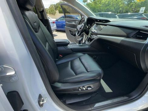Used 2017 Cadillac XT5 Luxury FWD image 18
