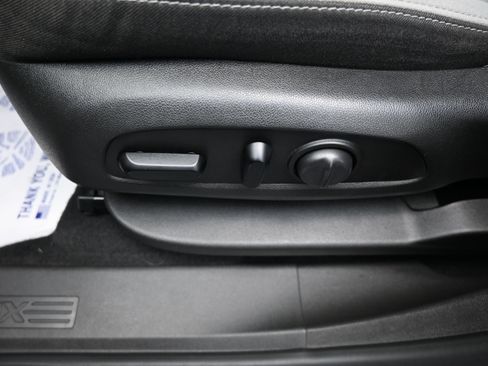 Used 2021 Chevrolet Equinox LS w/ LS Convenience Package FWD image 11